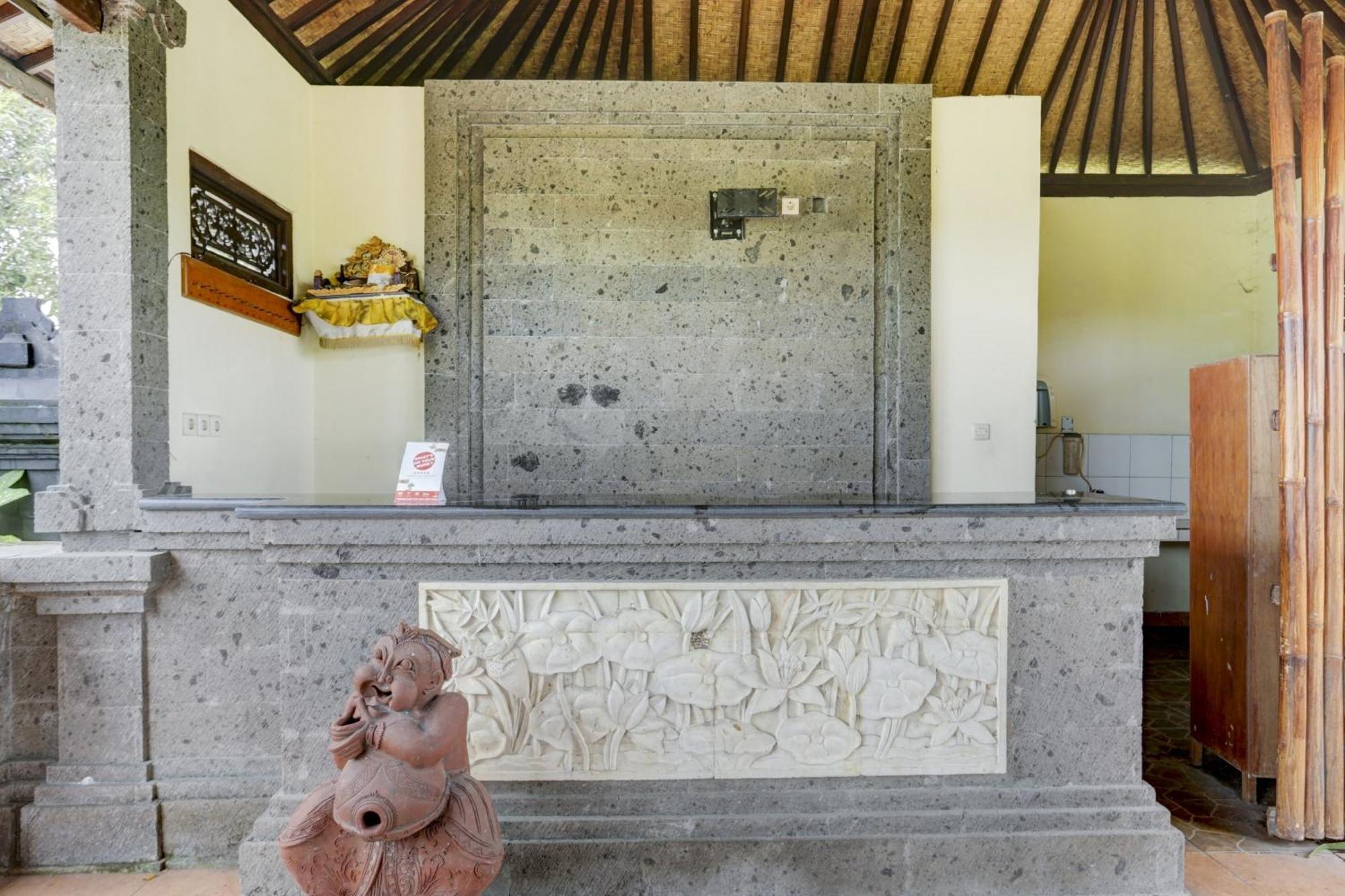 Oyo 1762 Hotel Astiti Graha Tanah Lot Exterior foto